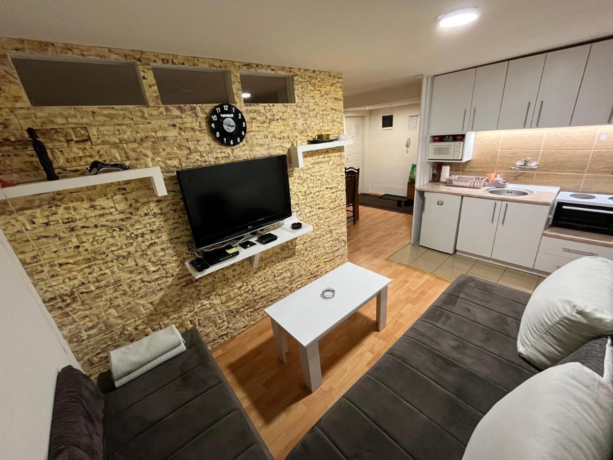 Carapan Apartment Krusevac Ngoại thất bức ảnh
